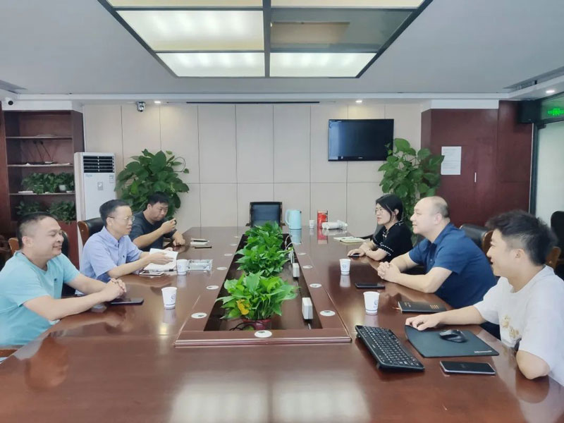 郑州市科技局、发改委、生态环境局领导莅临百乐博bIbo集团调研